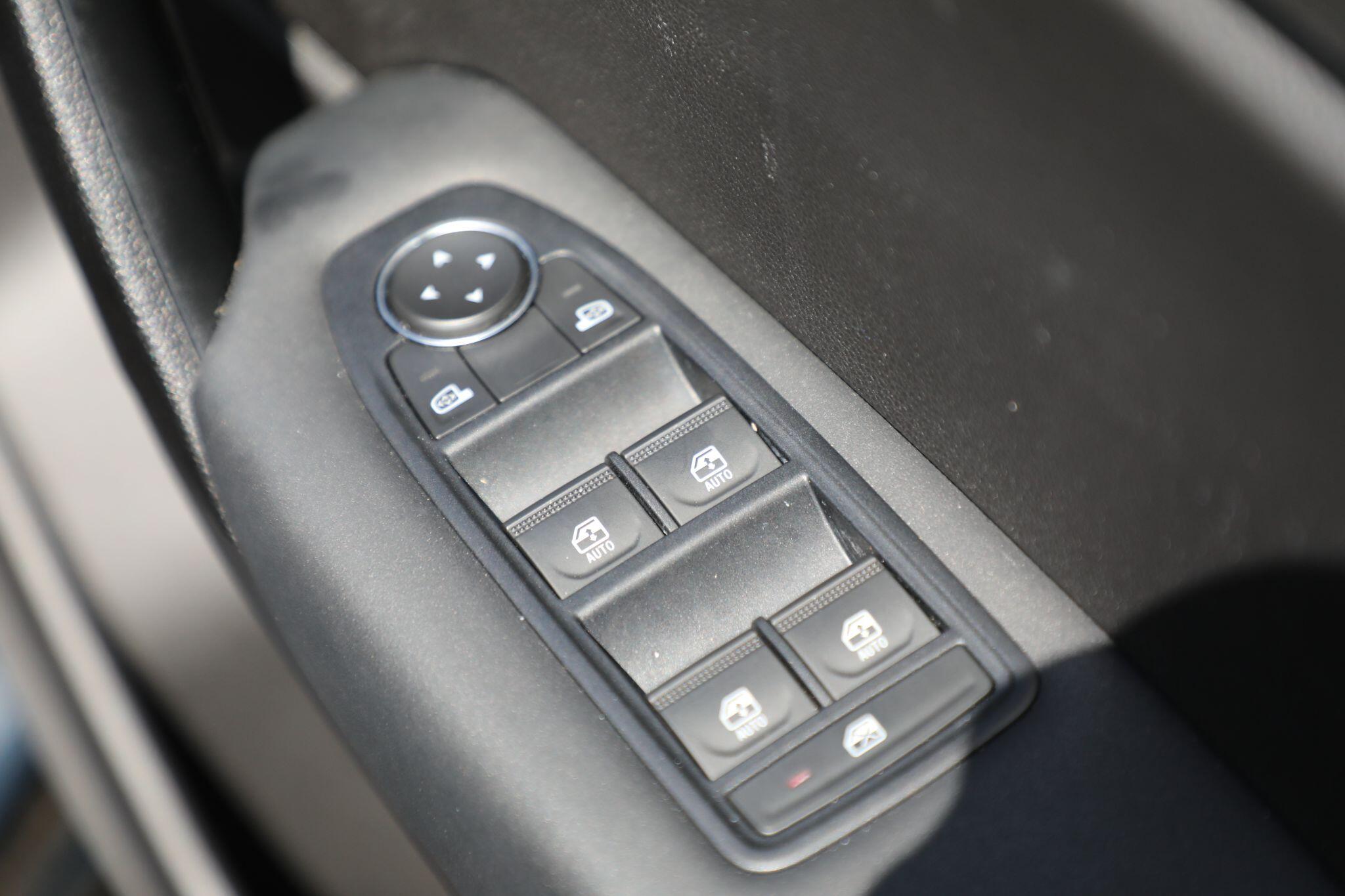 Large vehicle image